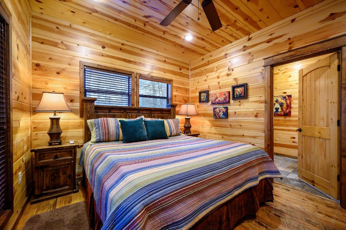 bedroom with lamps and side tables