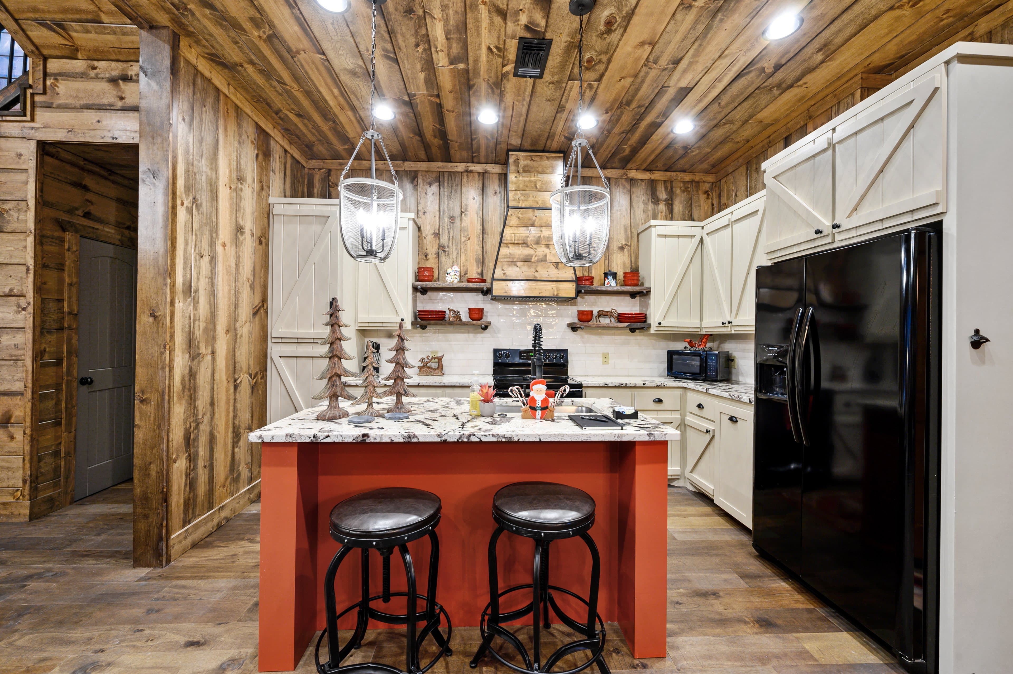 Open Kitchen with Bar and 2 Stools