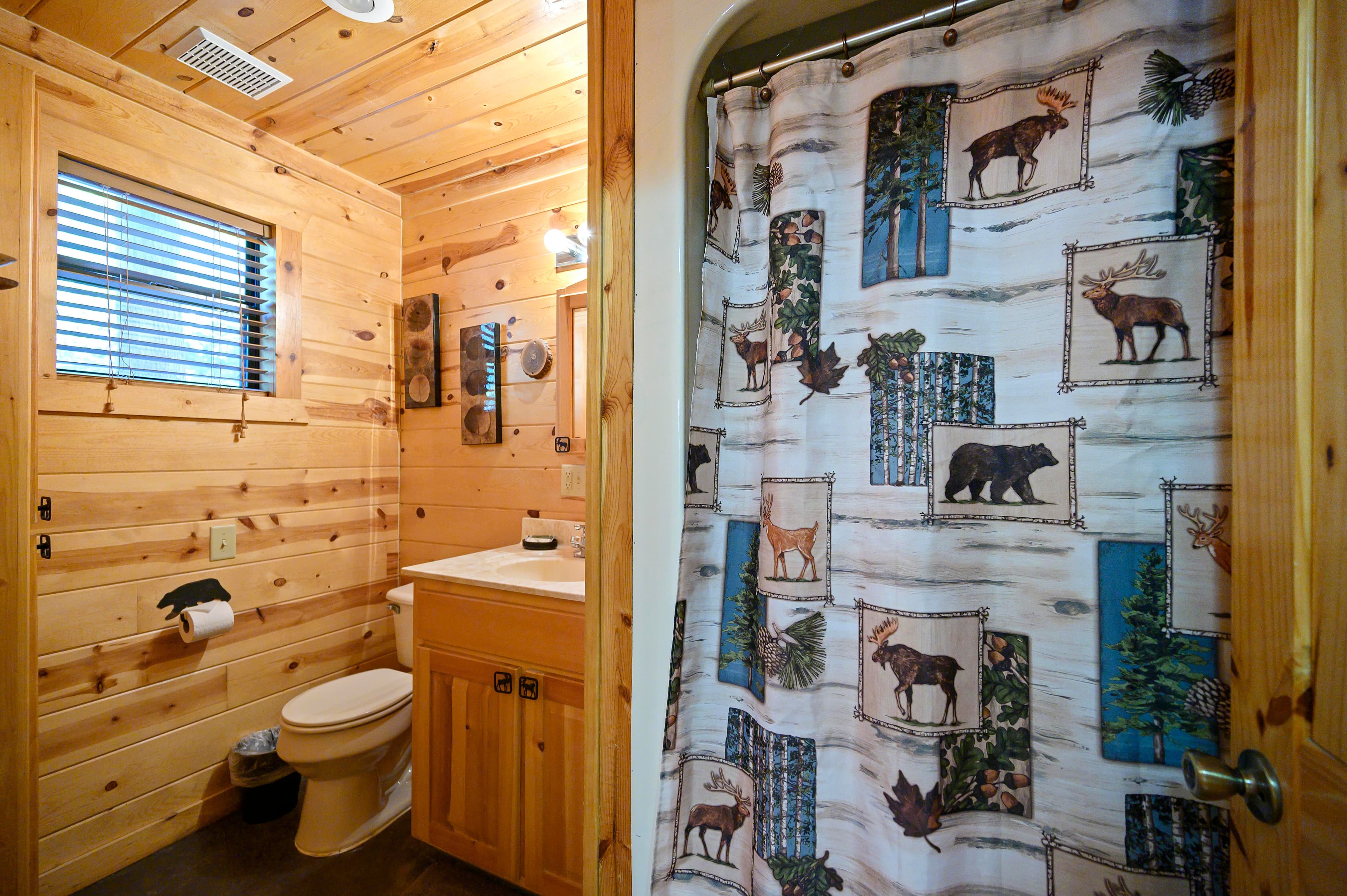 Full bathroom in master bedroom