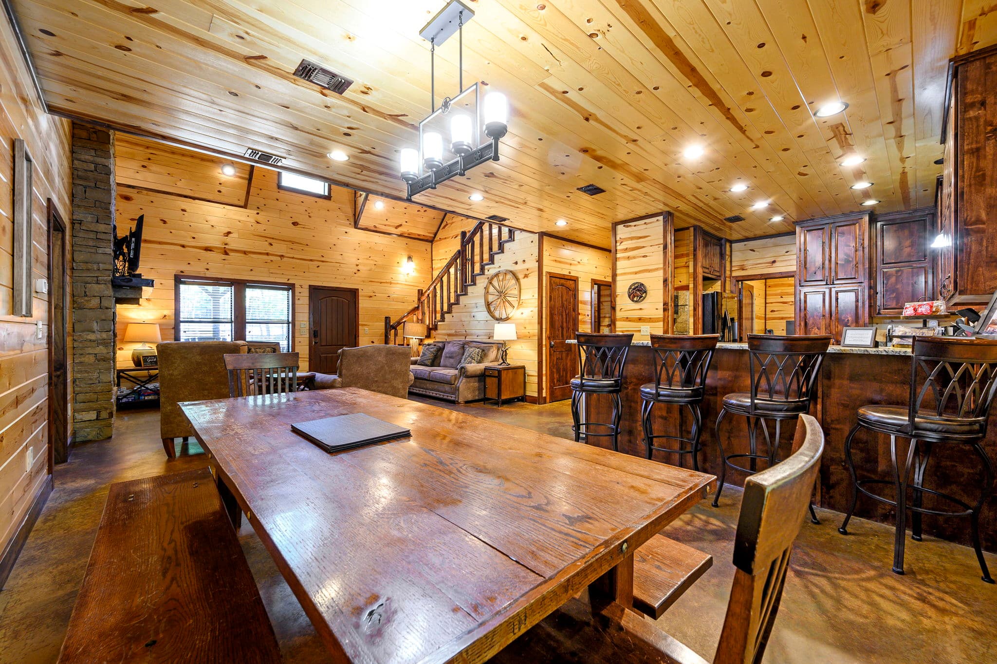 open layout from dining to kitchen