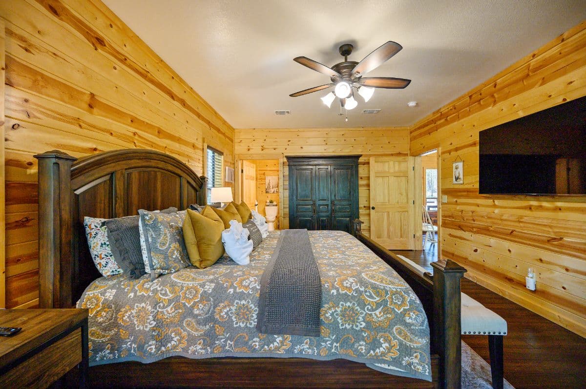 King bedroom with TV & dresser