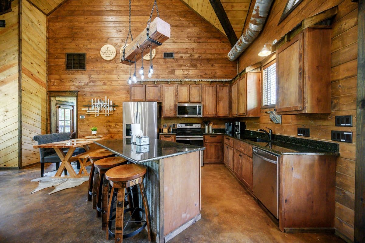 Open kitchen Moonshine Falls