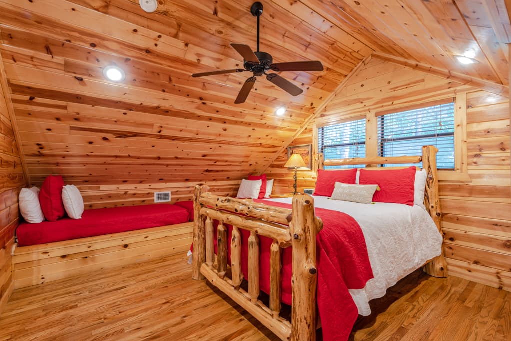 King bedroom plus 2 twin beds