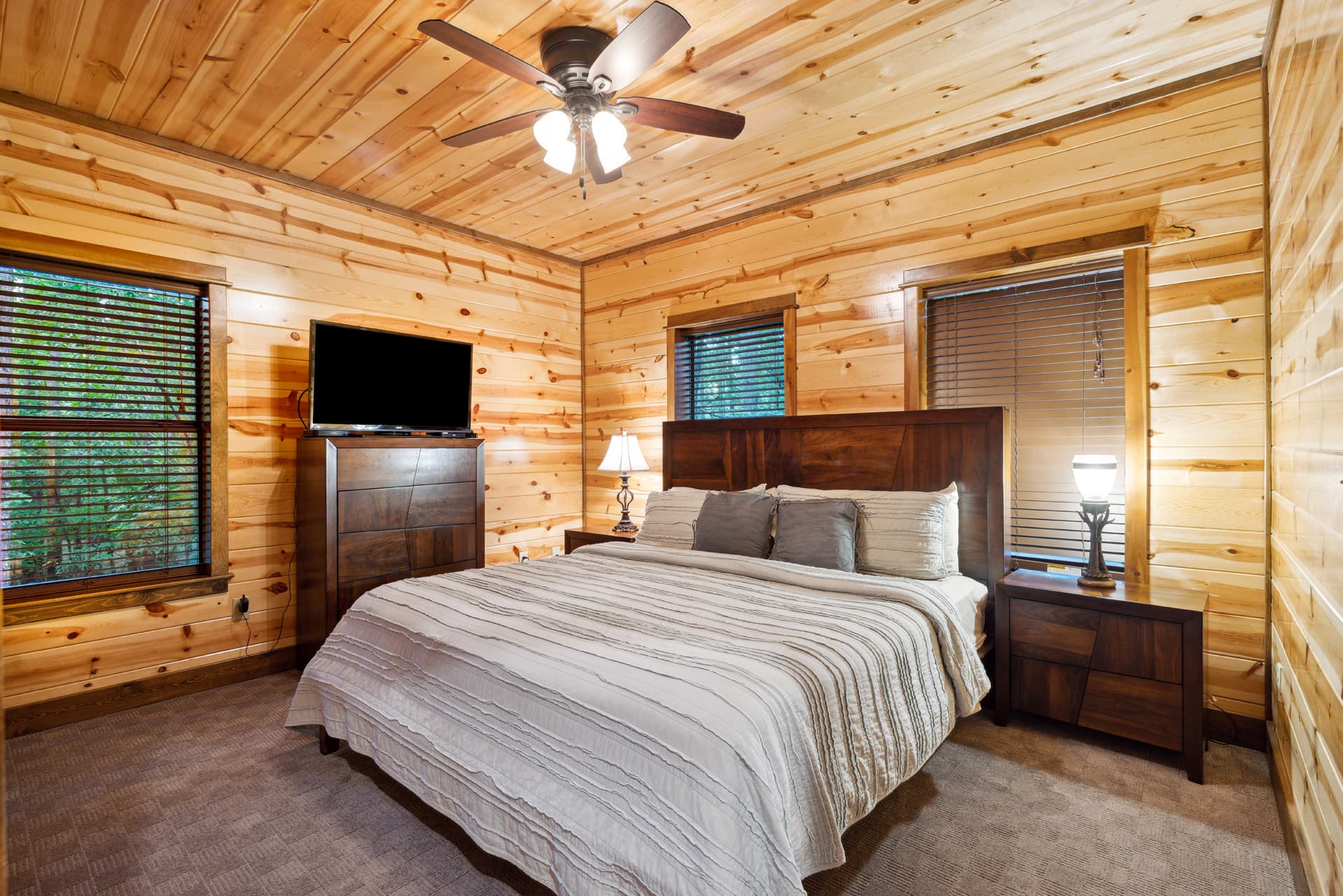 bedroom with side tables and lamps