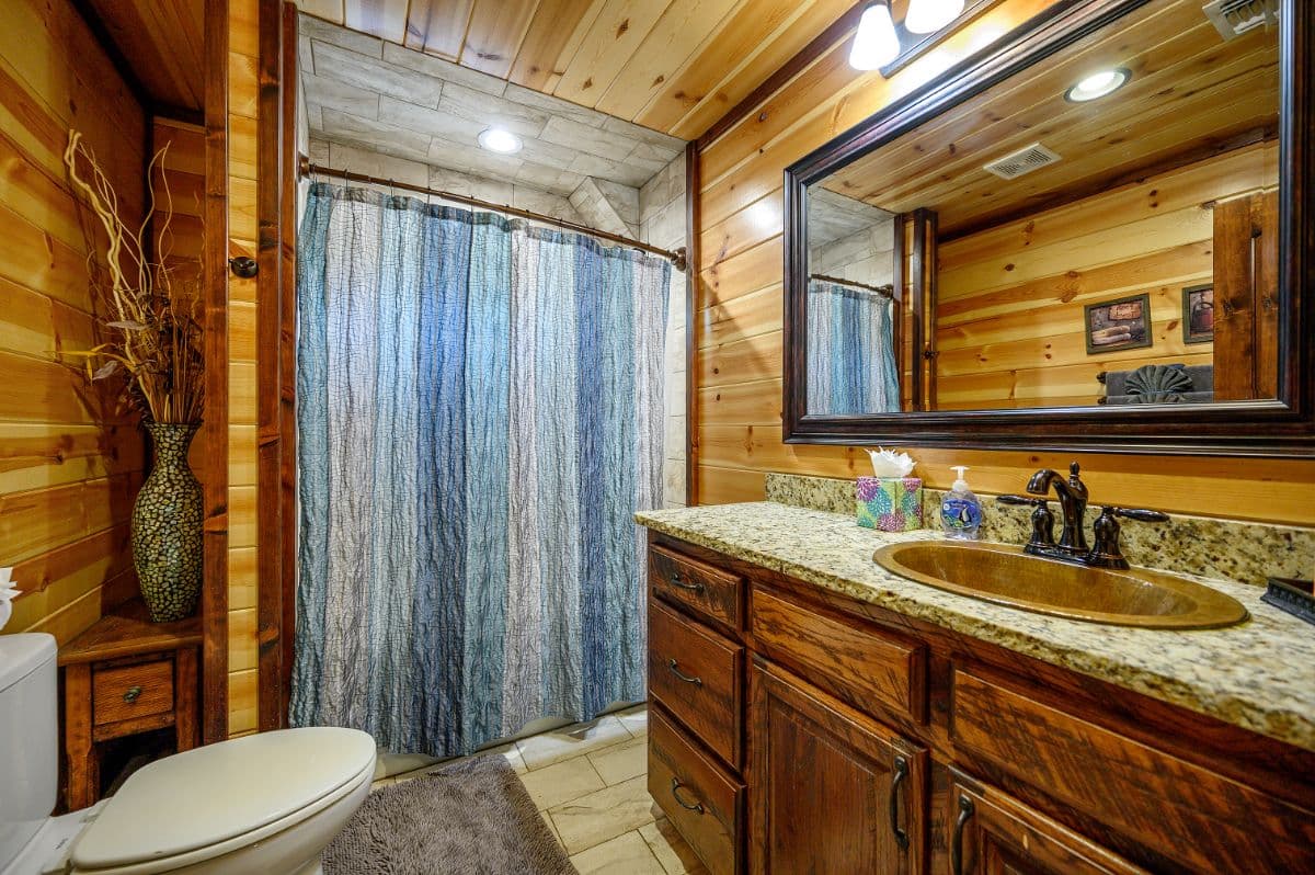 Living area, wood floors