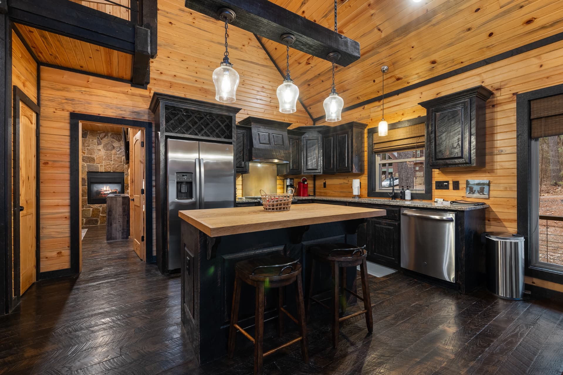 Full kitchen with island bar