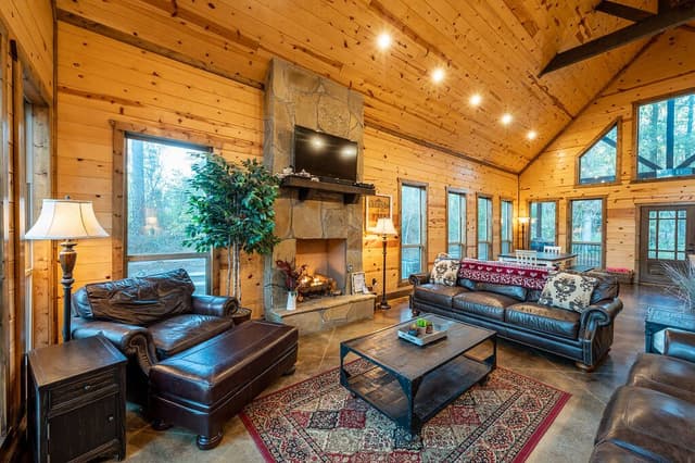 The living area at a Broken Bow cabin to stay in during an Oregon spring break vacation.