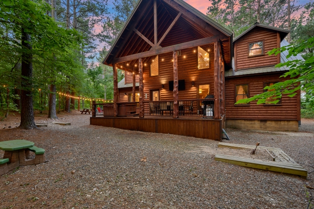 Kickapoo Pines Cabin | 4-BR Luxury Retreat w/ Game Room, Hot Tub & Fire ...