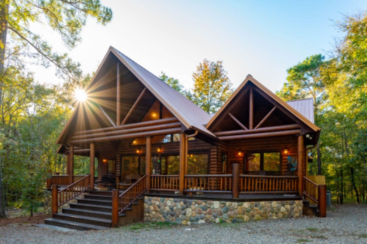 Four Seasons Lodge - Beavers Bend Luxury Cabins | Beavers ...